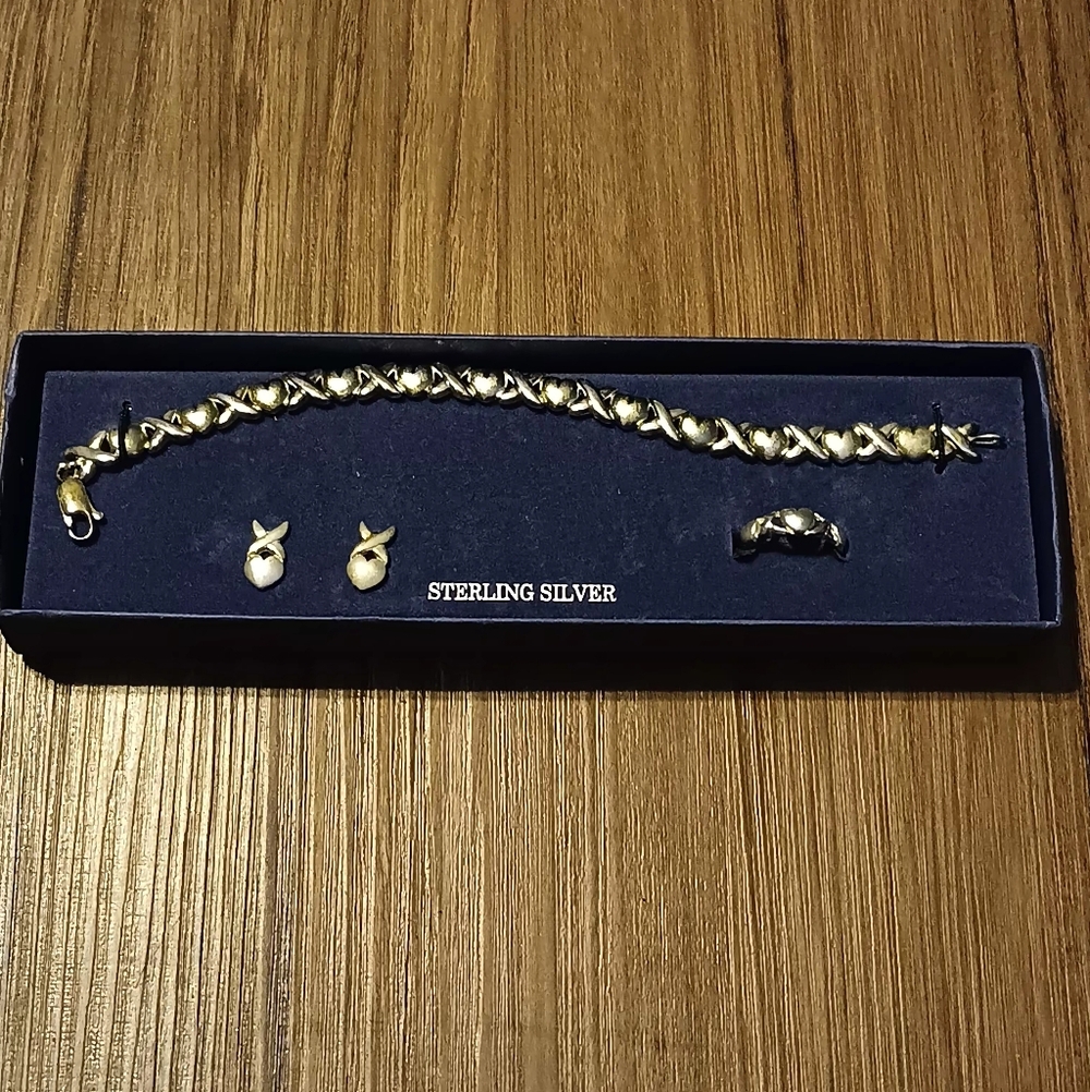 Elegant Silver Jewelry Set